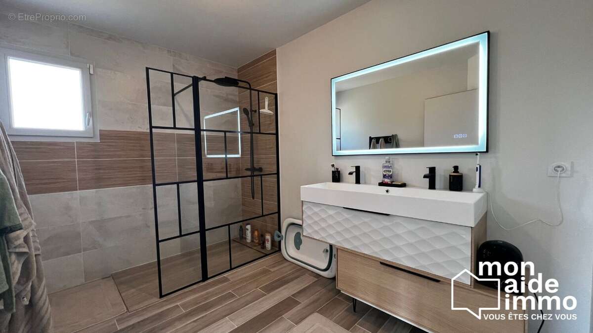 Maison à SAINT-SEURIN-SUR-L&#039;ISLE