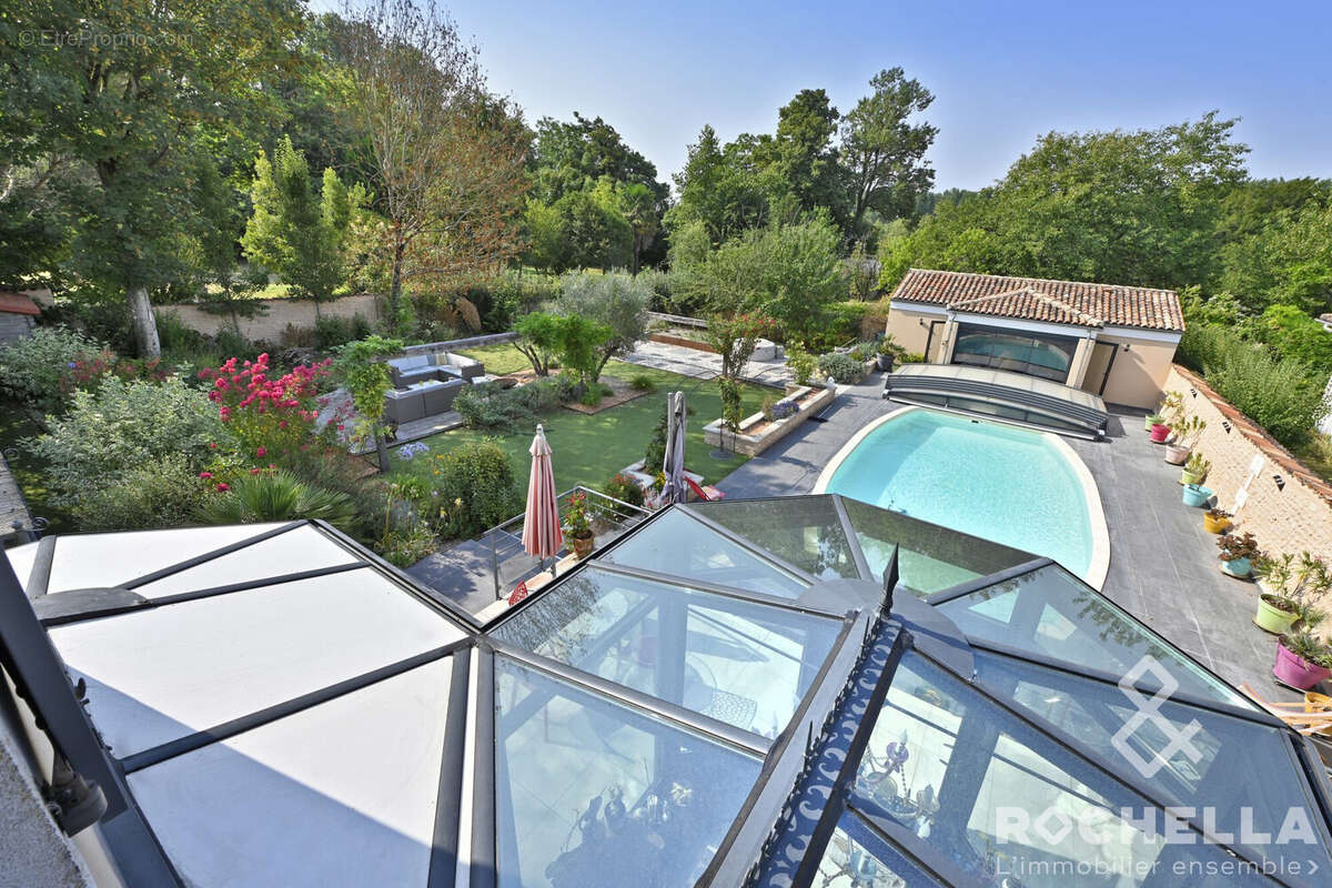 Maison à SAINT-JEAN-D'ANGELY