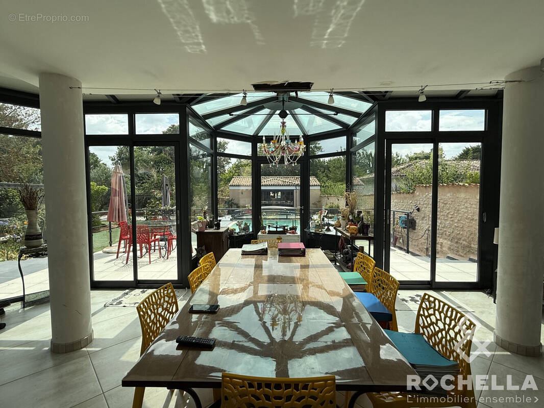 Maison à SAINT-JEAN-D'ANGELY