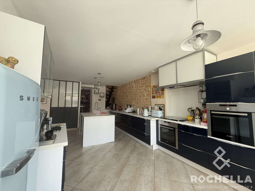 Maison à SAINT-JEAN-D'ANGELY