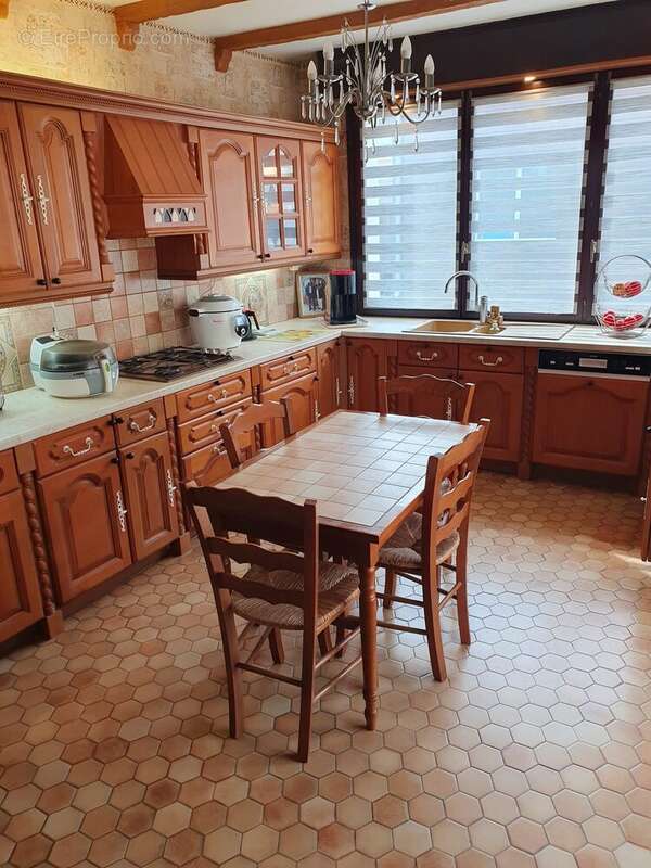 Maison individuelle Hazebrouck - cuisine vue 1 - Maison à HAZEBROUCK