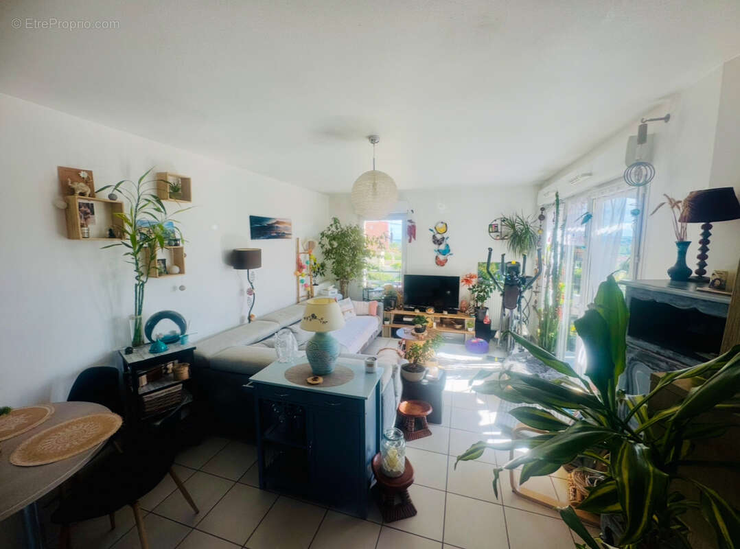 Appartement à ANSE