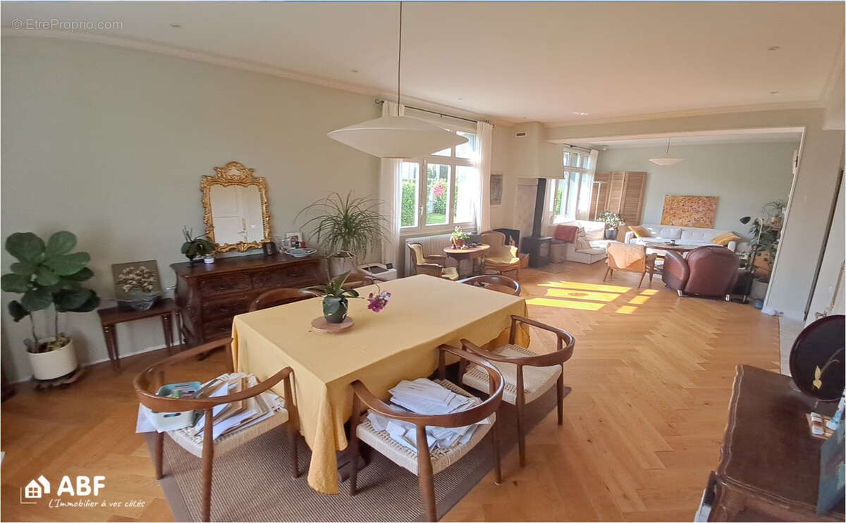 Maison à ARQUES-LA-BATAILLE