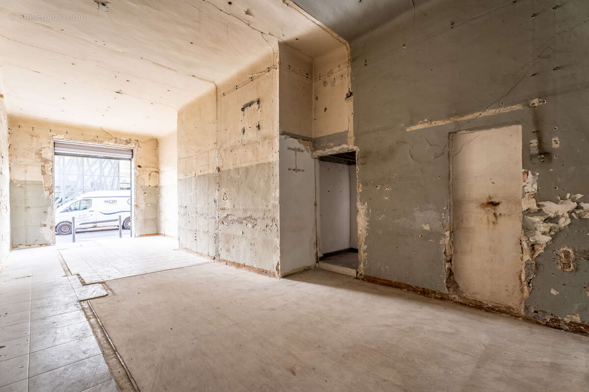 Commerce à MARSEILLE-6E