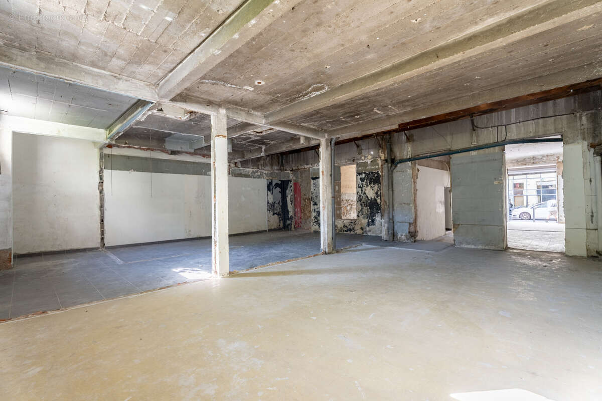 Commerce à MARSEILLE-6E