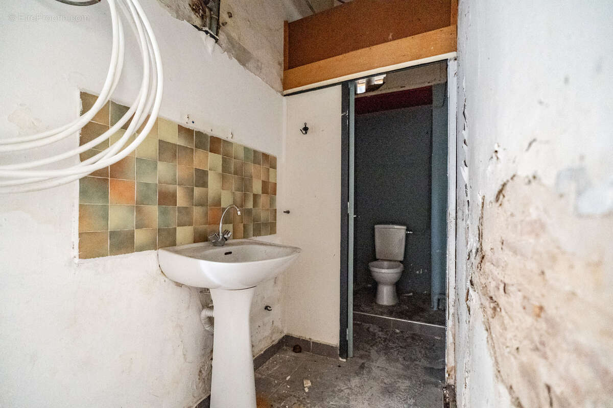 Commerce à MARSEILLE-6E