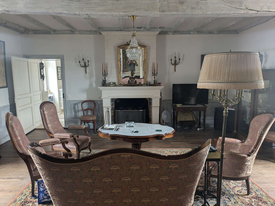 Maison à LA TOUR-BLANCHE