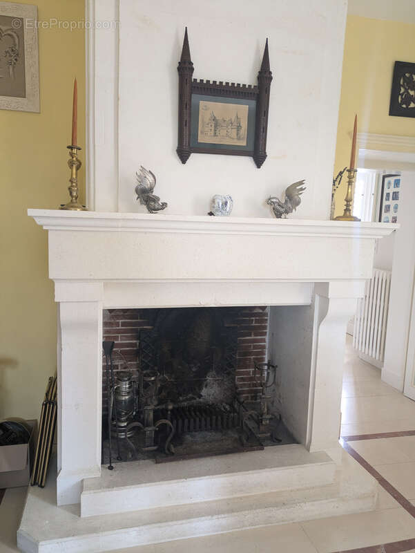 Maison à LA TOUR-BLANCHE