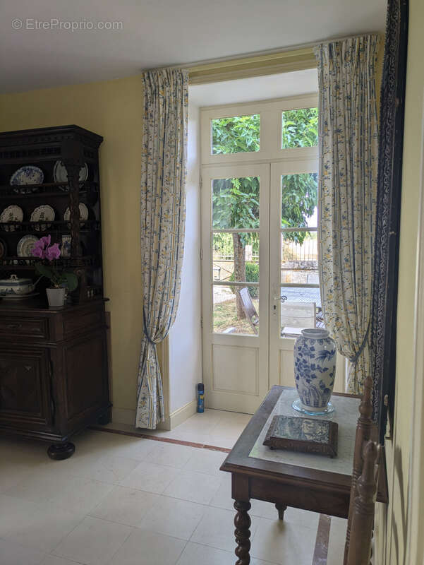 Maison à LA TOUR-BLANCHE