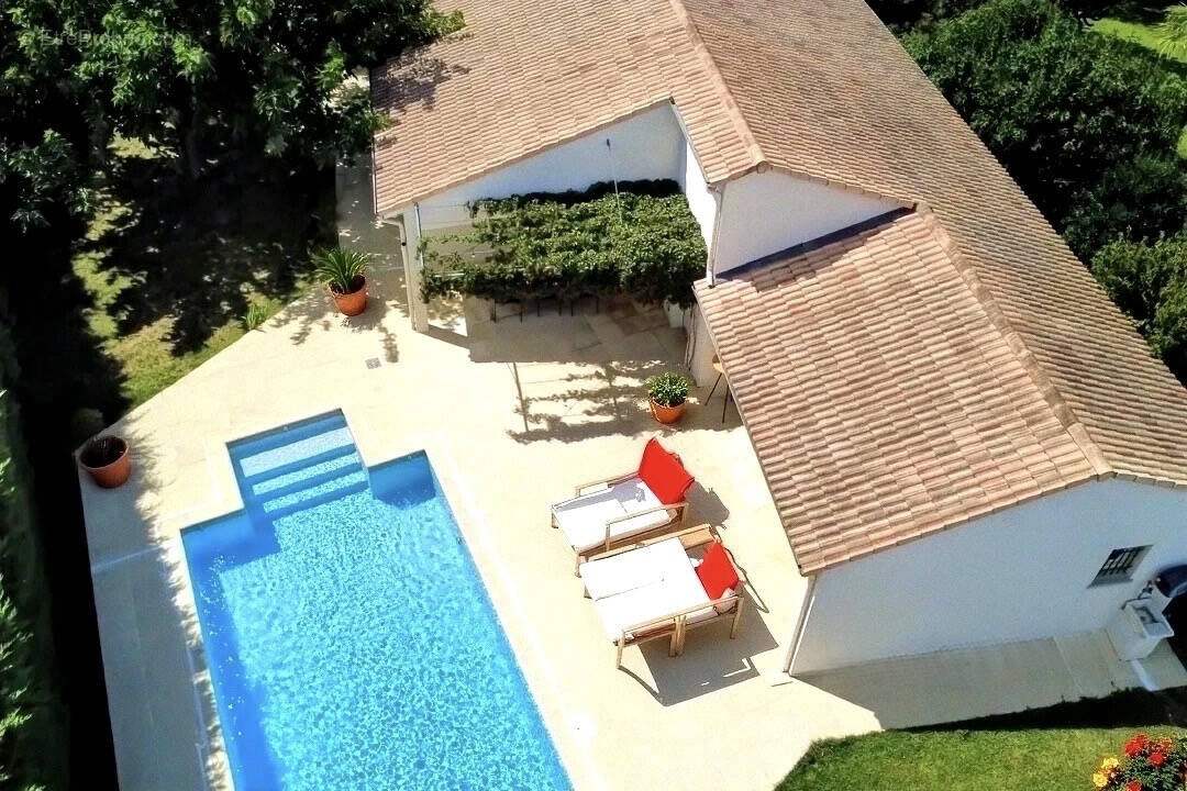 Maison à ETOILE-SUR-RHONE