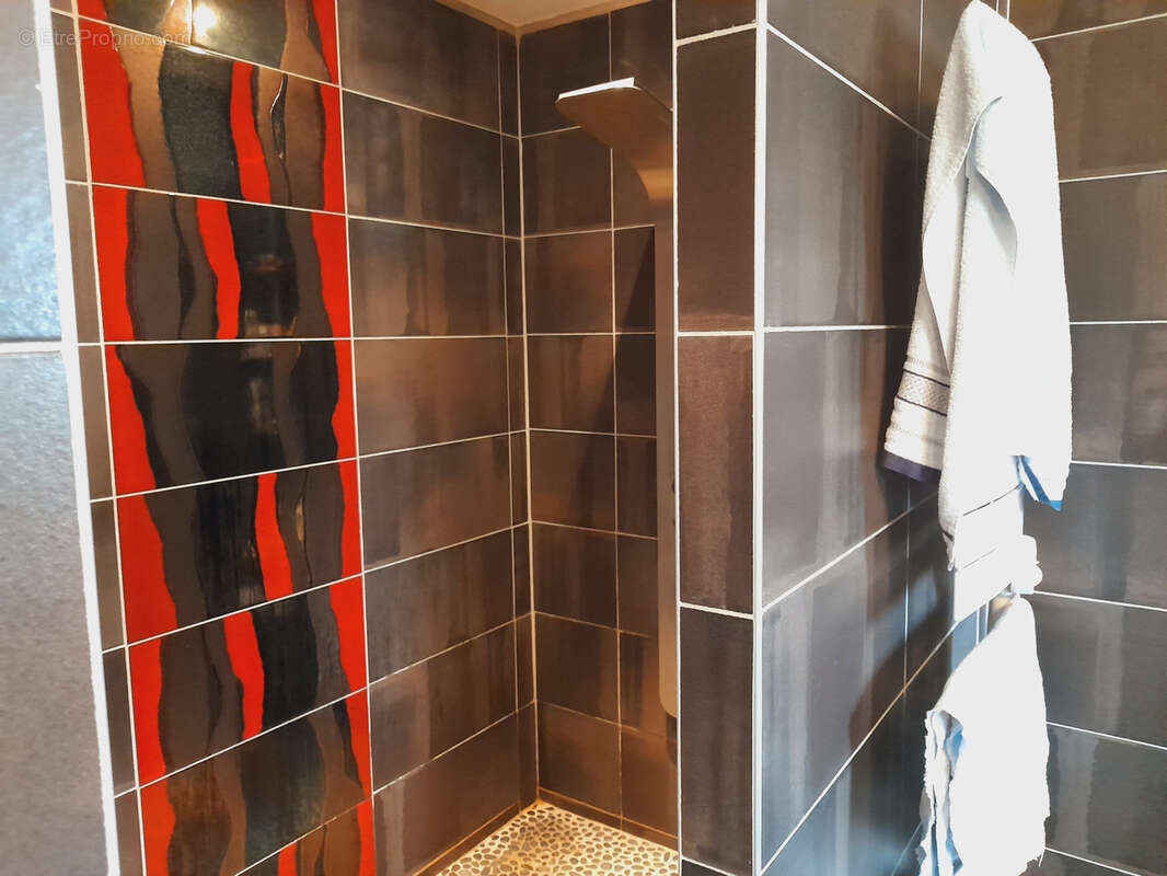 Maison à RIBAUTE-LES-TAVERNES