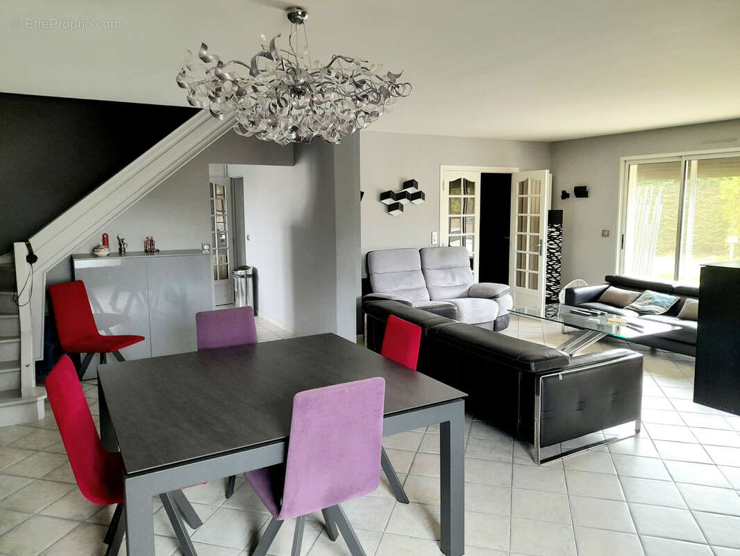 Maison à RIBAUTE-LES-TAVERNES