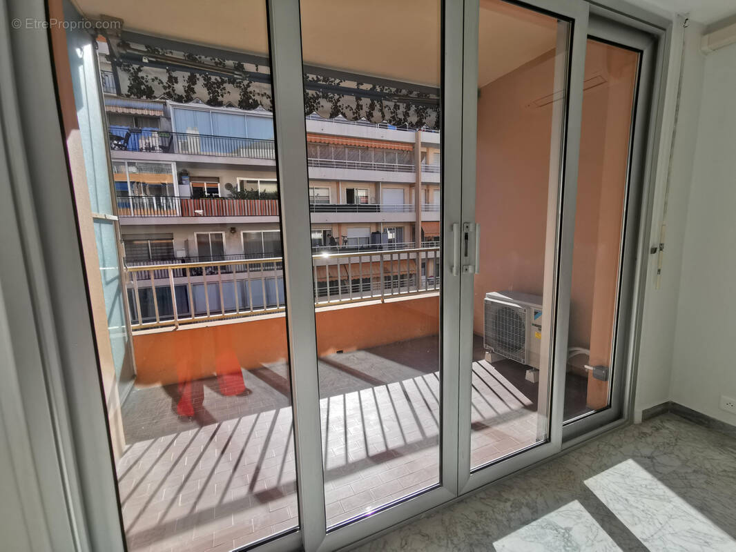 Appartement à ROQUEBRUNE-CAP-MARTIN