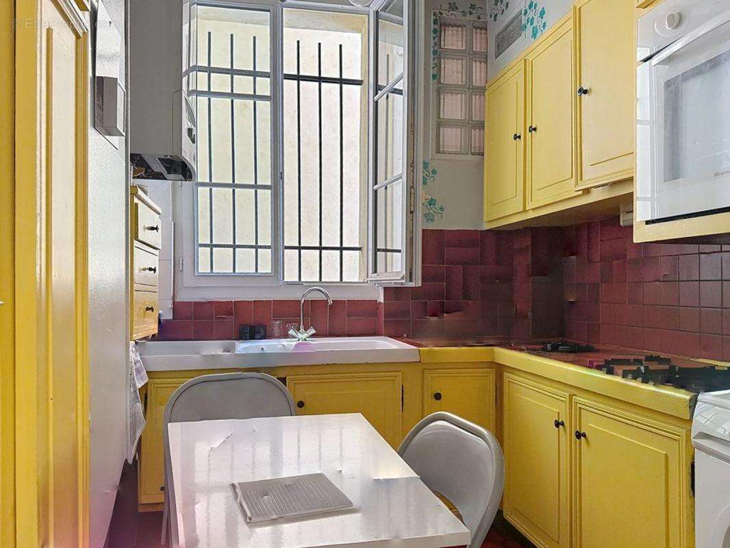 Appartement à PARIS-20E