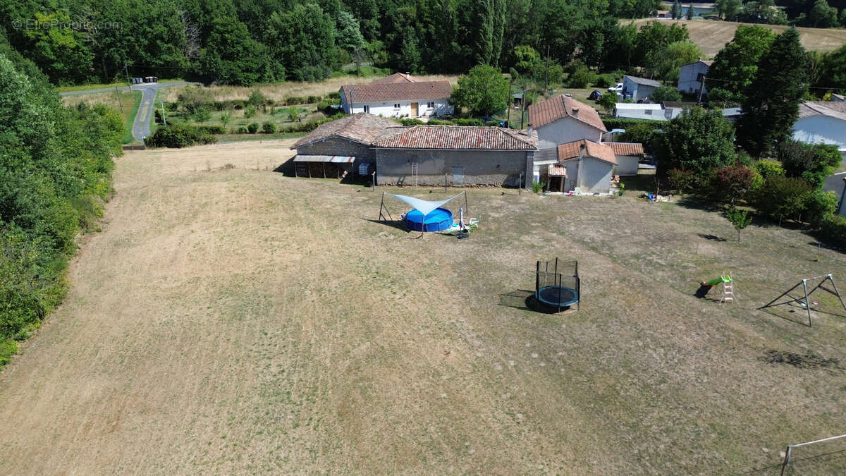 Maison à SAINT-MAIGRIN