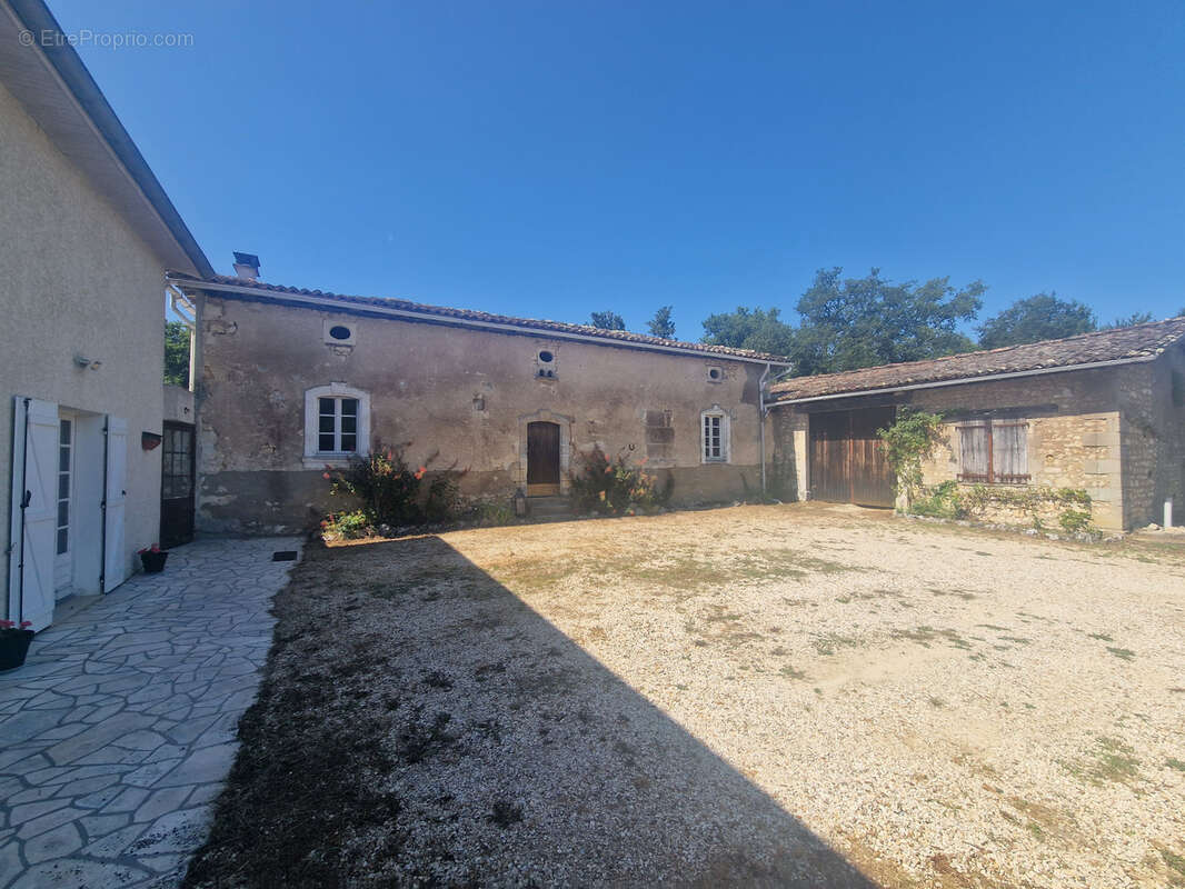 Maison à SAINT-MAIGRIN