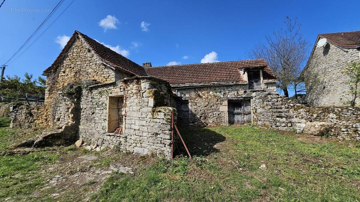 Maison à SALVAGNAC-CAJARC