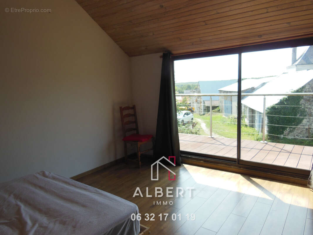 Maison à CHENEHUTTE-TREVES-CUNAULT