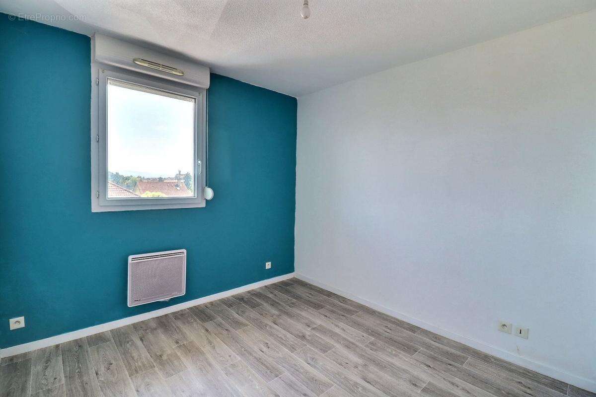 Appartement à MORESTEL