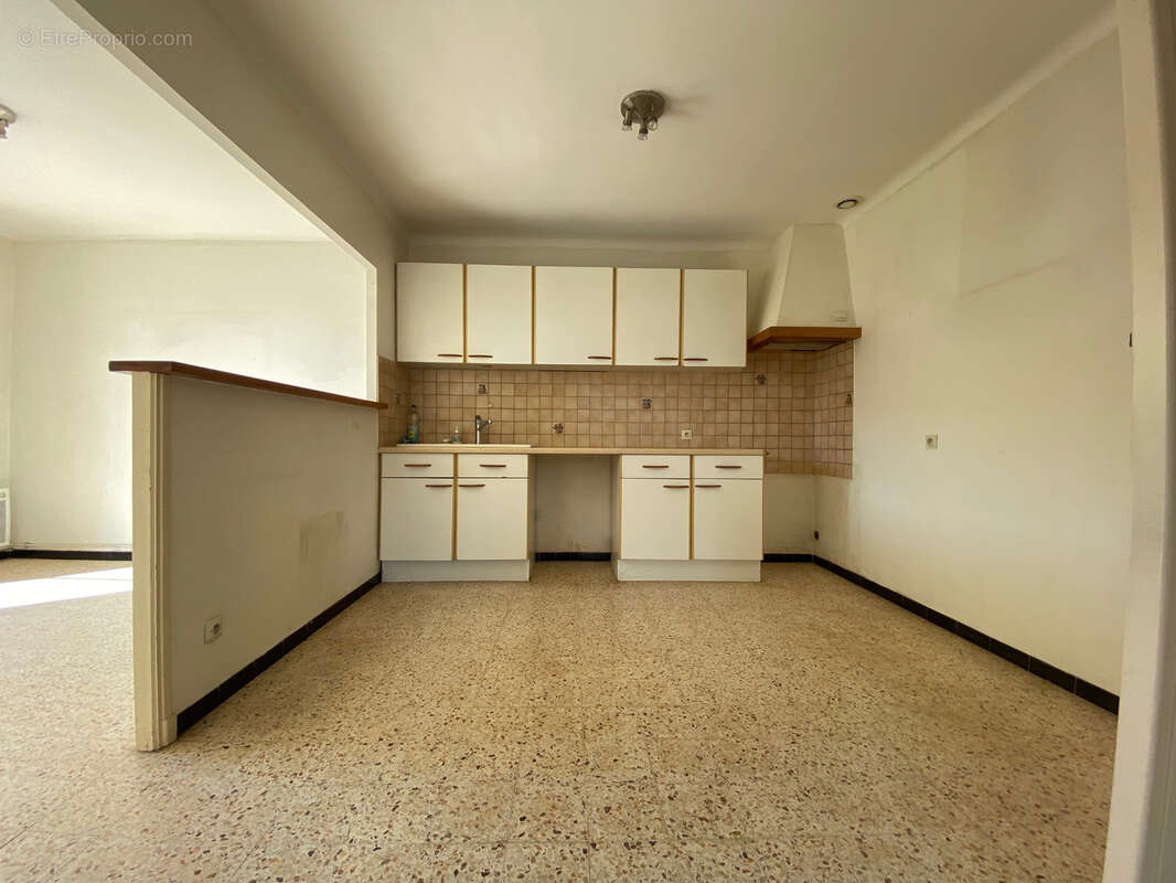 Appartement à MORIERES-LES-AVIGNON