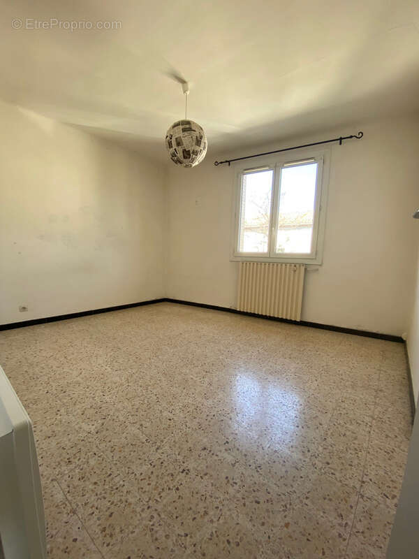 Appartement à MORIERES-LES-AVIGNON