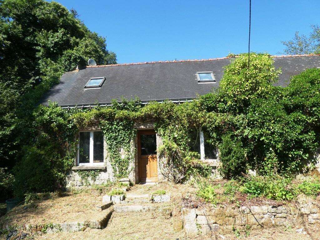 Maison à MELLIONNEC