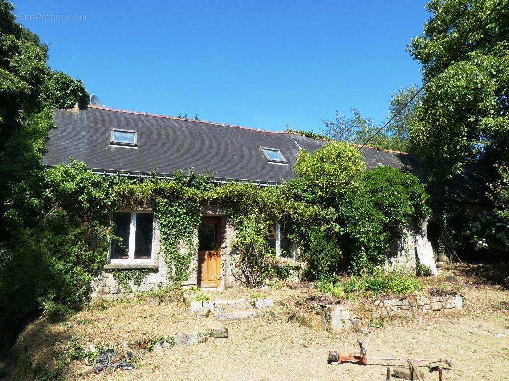 Maison à MELLIONNEC