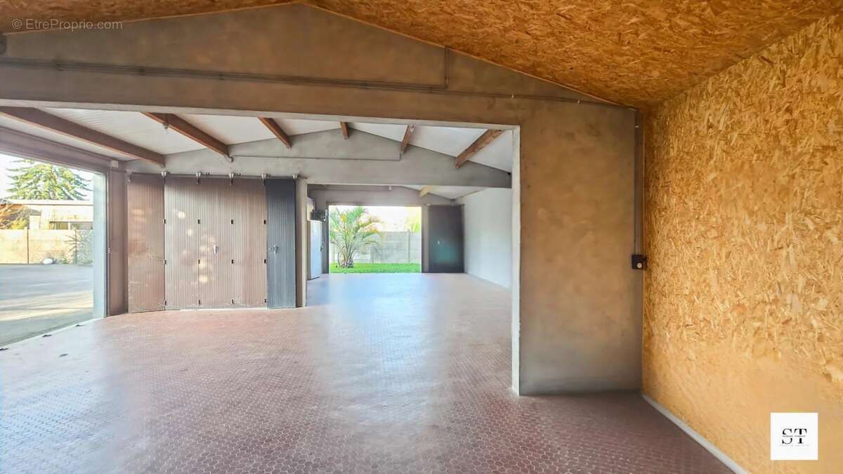 Maison à SAINT-SEBASTIEN-SUR-LOIRE