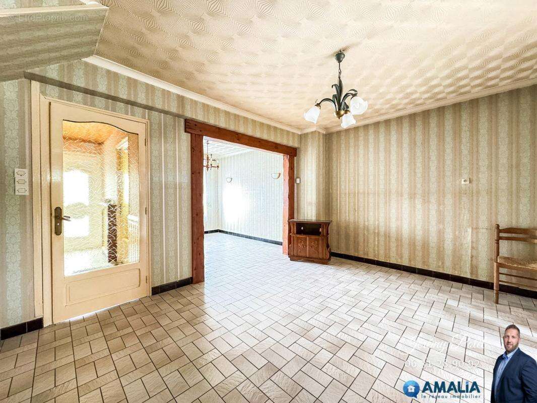 Maison à AVESNES-LES-AUBERT