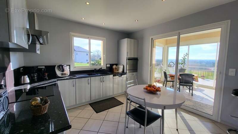 Maison à SAINT-LAURENT-BRETAGNE