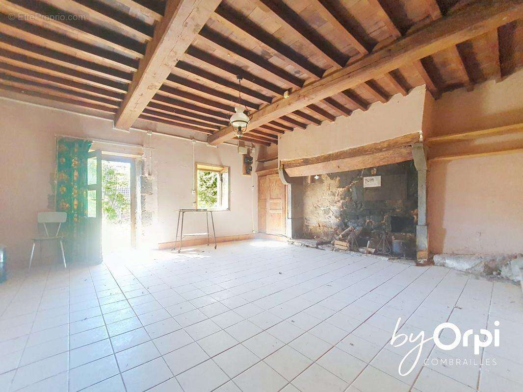 Maison à SAINT-GEORGES-DE-MONS