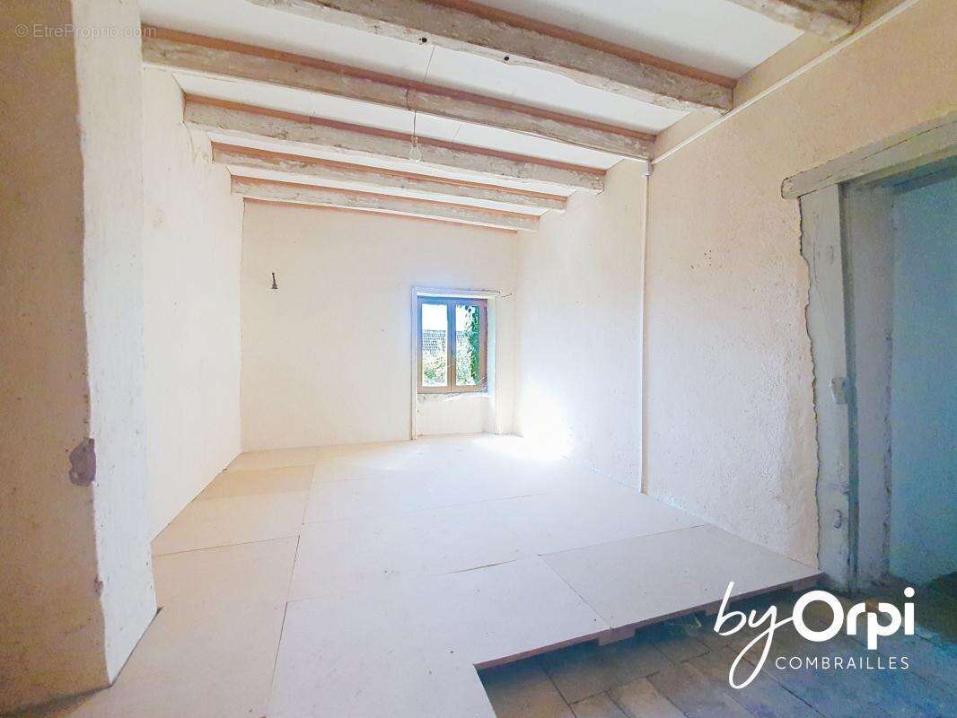 Maison à SAINT-GEORGES-DE-MONS