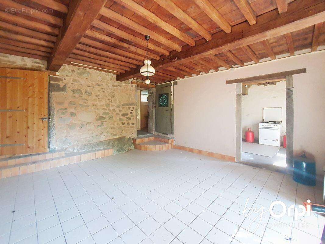 Maison à SAINT-GEORGES-DE-MONS