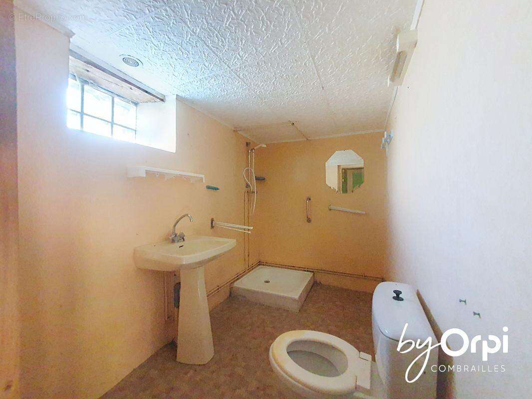 Maison à SAINT-GEORGES-DE-MONS