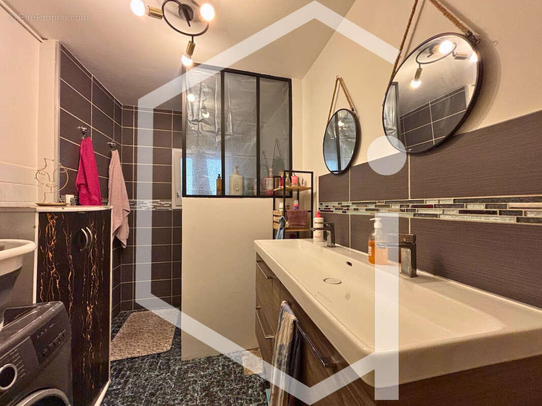 Maison à BONNY-SUR-LOIRE