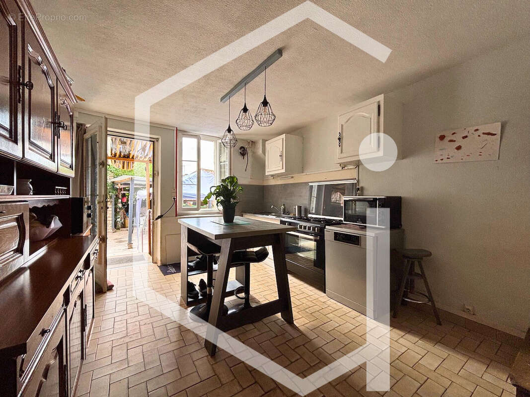 Maison à BONNY-SUR-LOIRE