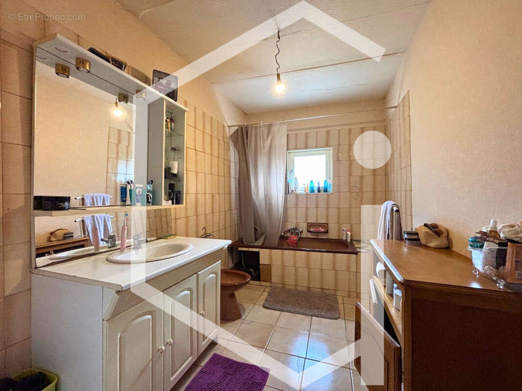 Maison à BONNY-SUR-LOIRE