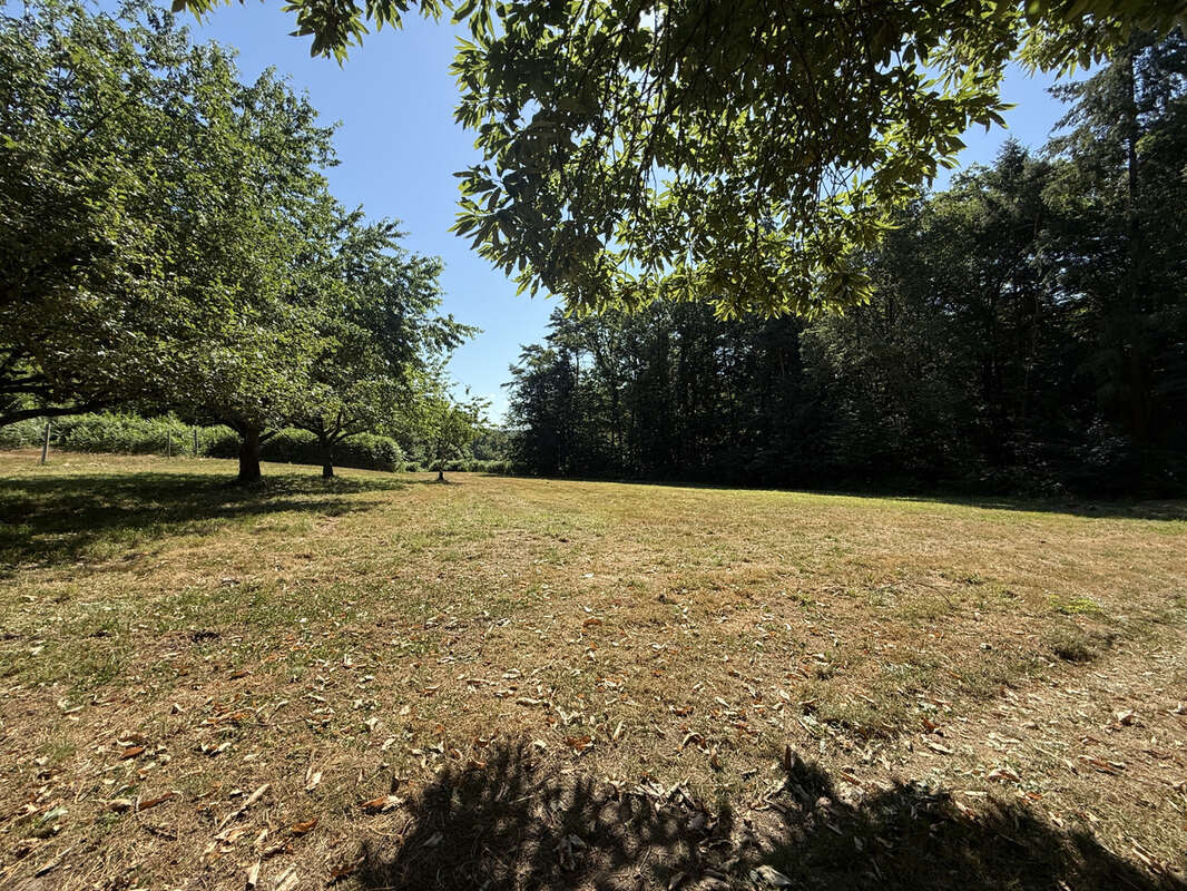 Terrain à PEYRILHAC