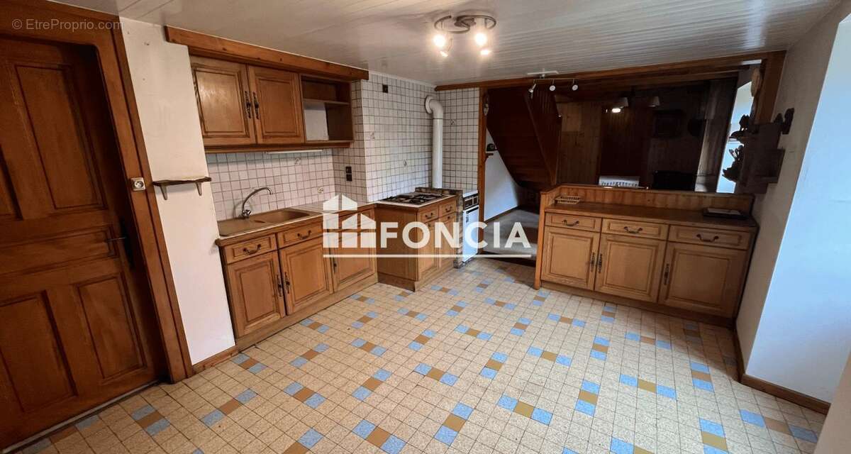 Maison à THOLLON-LES-MEMISES