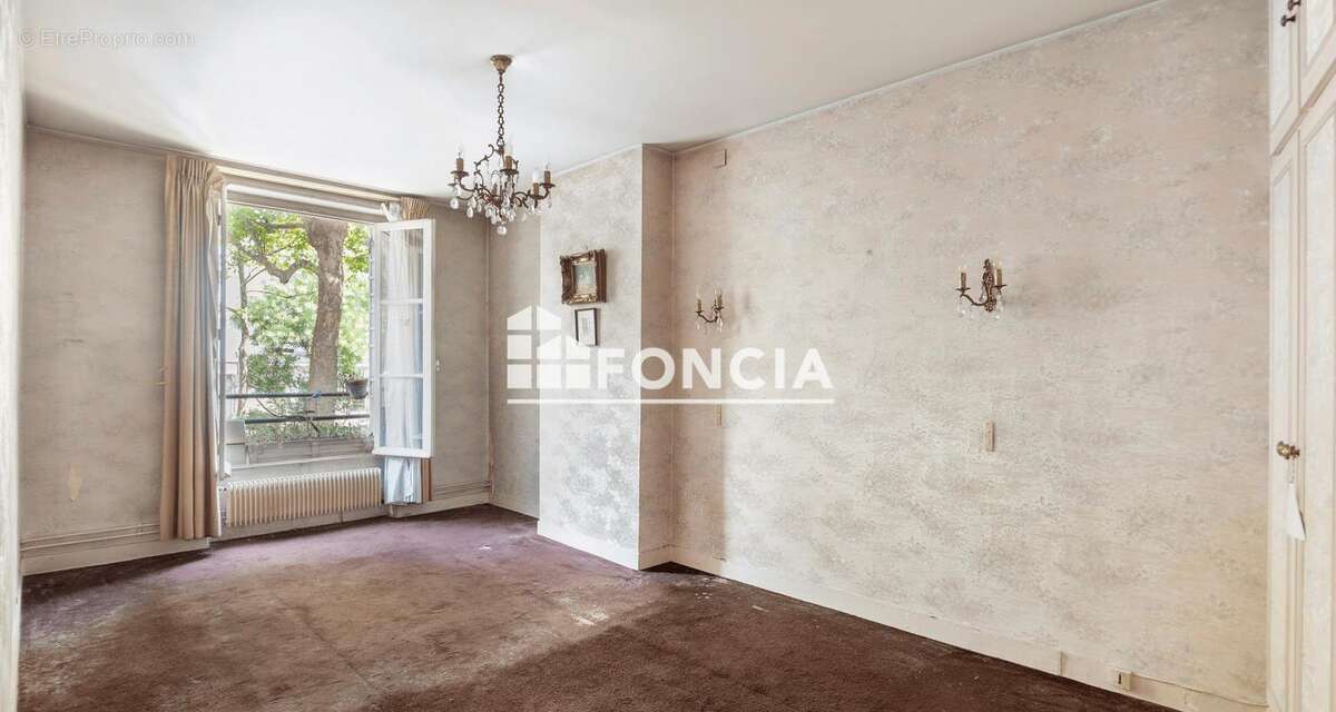 Appartement à PARIS-10E