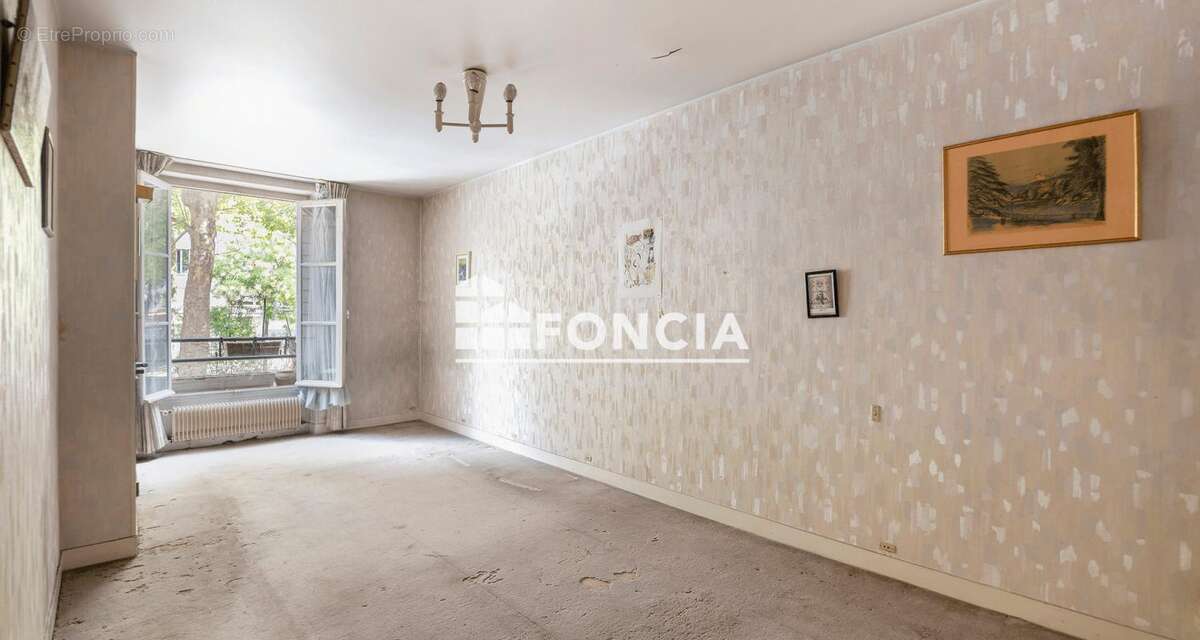 Appartement à PARIS-10E