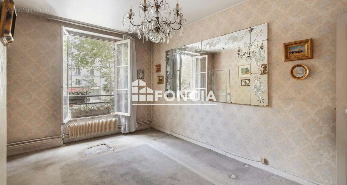 Appartement à PARIS-10E