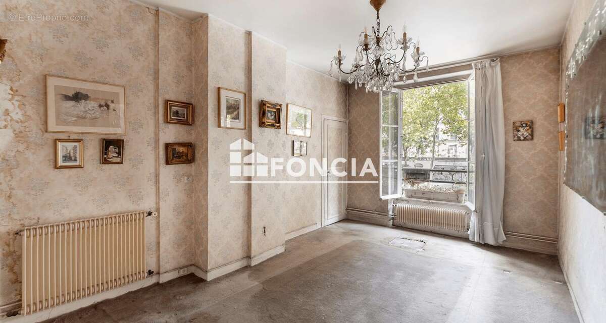 Appartement à PARIS-10E