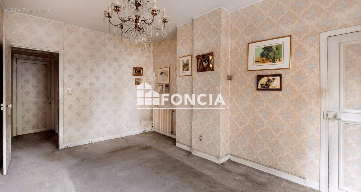 Appartement à PARIS-10E