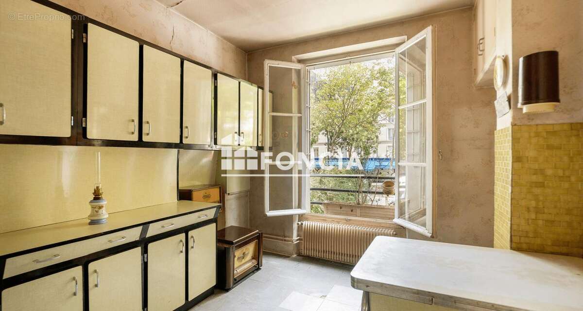 Appartement à PARIS-10E