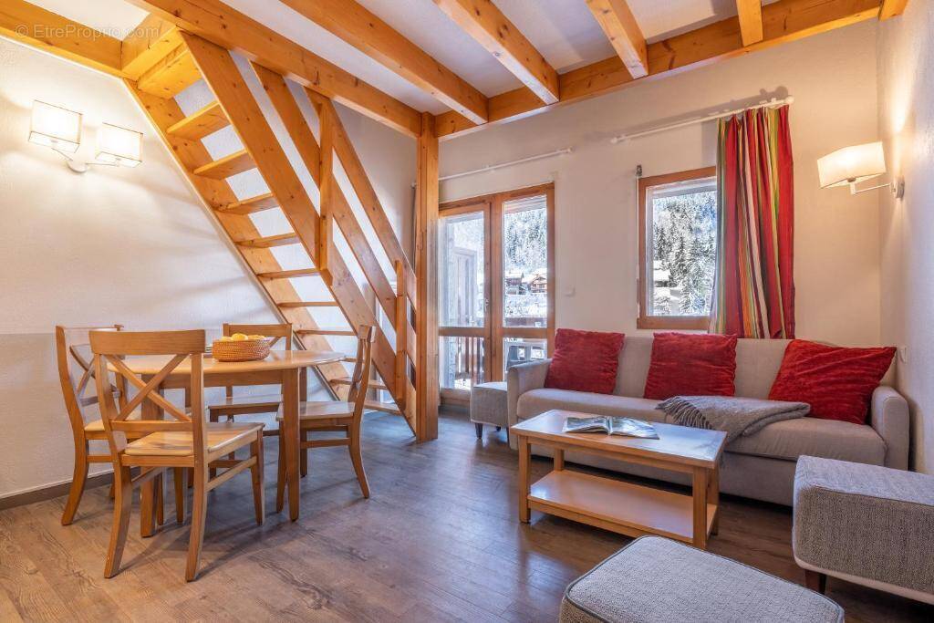 Appartement à LES ALLUES