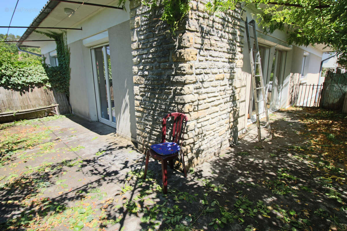Maison à PUY-L&#039;EVEQUE
