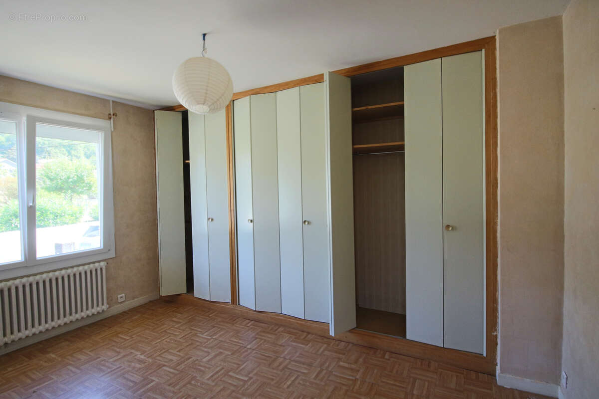 Maison à PUY-L&#039;EVEQUE