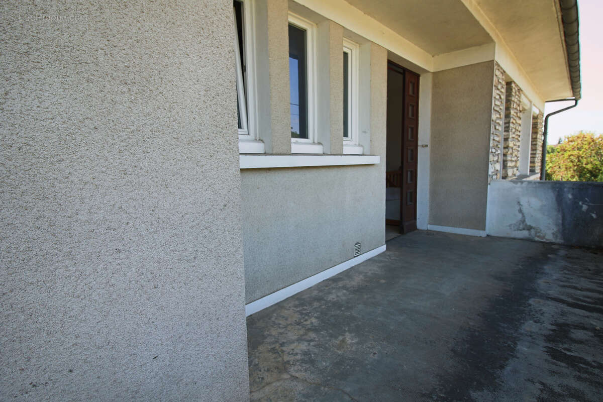 Maison à PUY-L&#039;EVEQUE