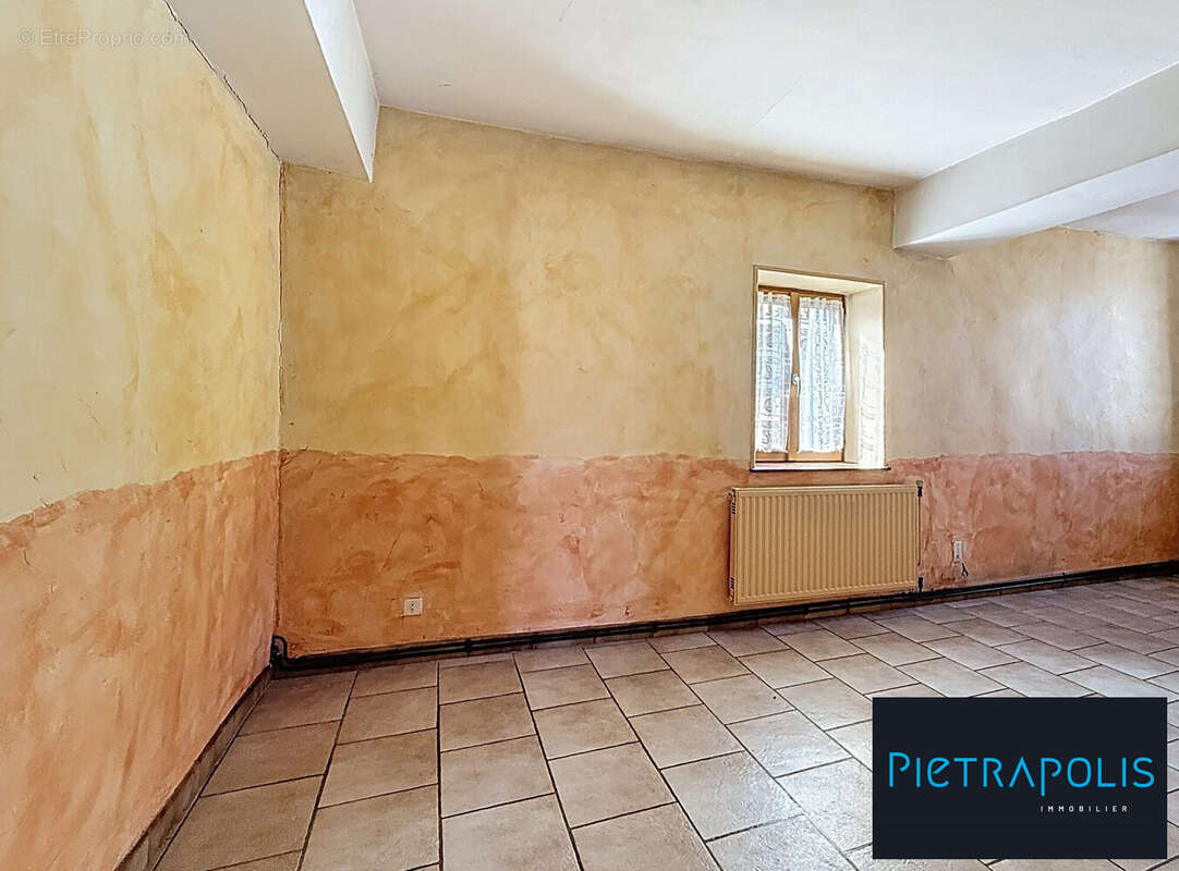 Appartement à PLOMBIERES-LES-DIJON